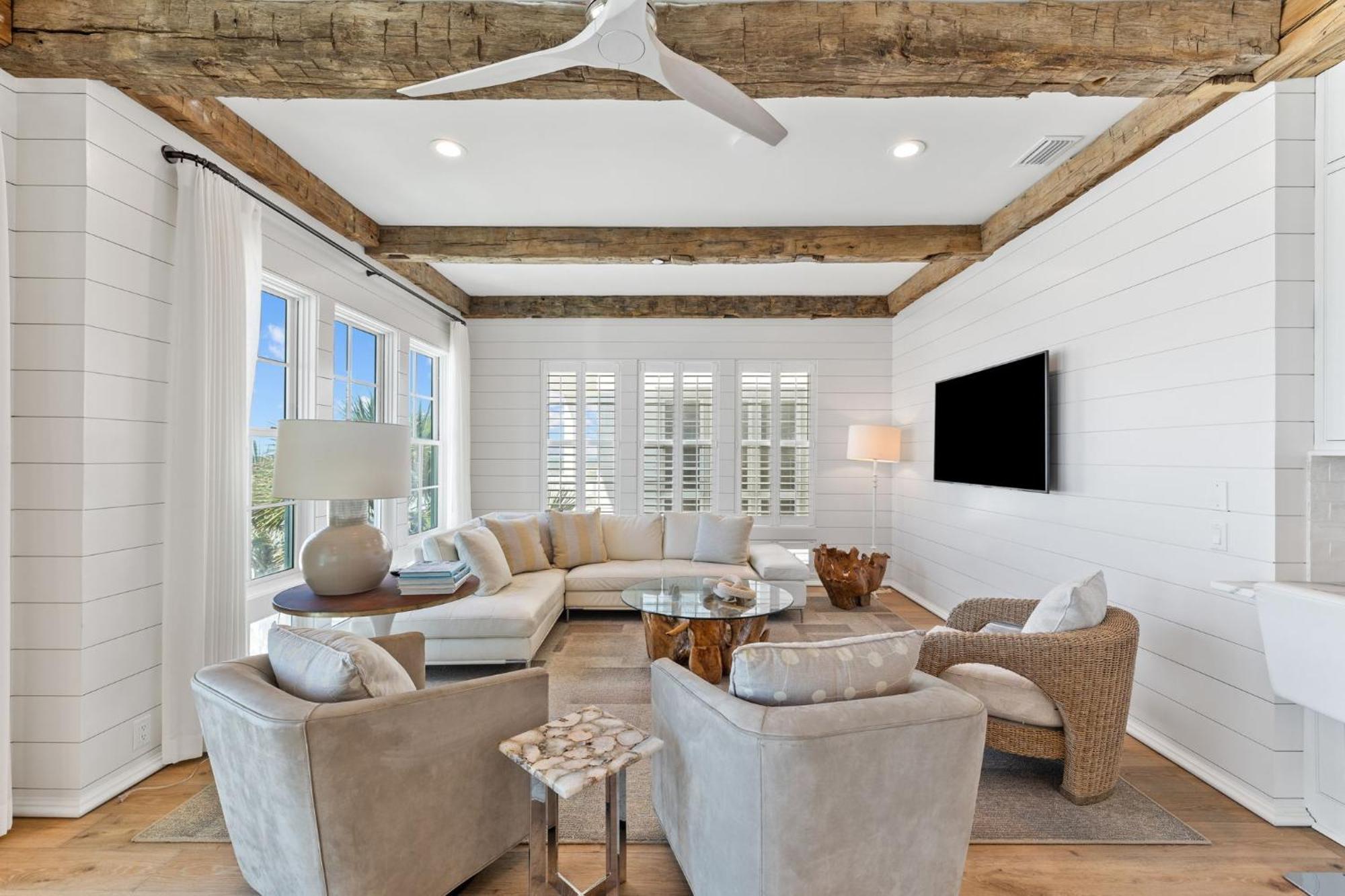 Gulf Front Luxurious With Private Pool And Access